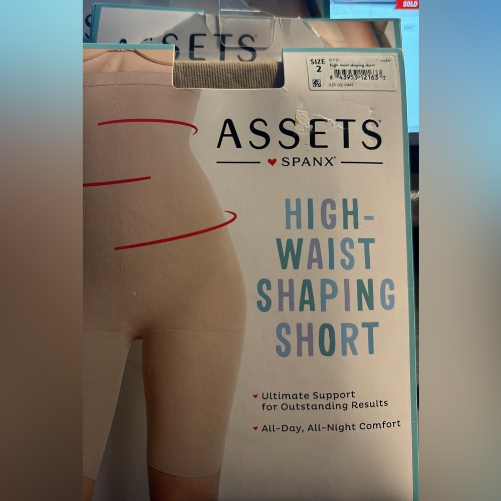 NWT Spanx “Assets” High Waist Shaping Shorts